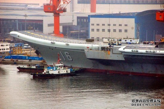 中国首艘航母平台舷号16